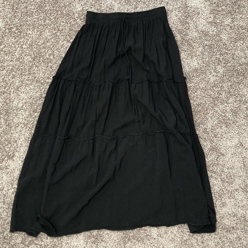 SHEIN BLACK STRAPLESS BANDEAU TOP AND MATCHING MAXI SKIRT - Picture 4 of 6